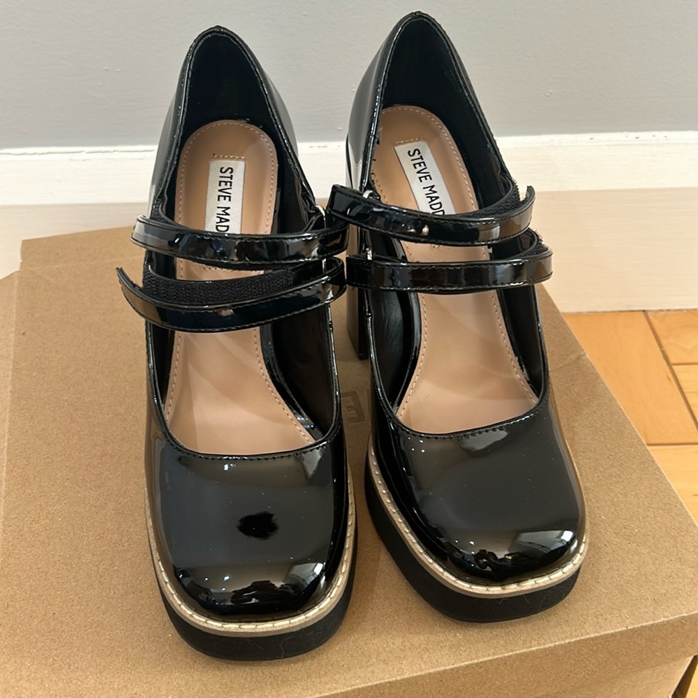 Steve Madden - Mary Jane - Black Patent - two strap. Sz 8. NWOT.  No box